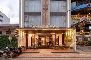 Riverside Hotel